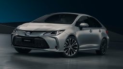 
										Corolla Sedán full									