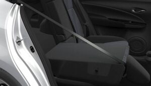yaris sedan diseño interior 4