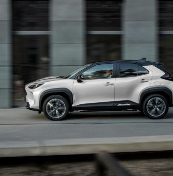 YARIS CROSS crossing