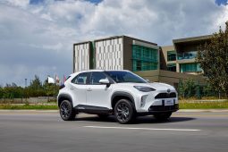 
										Yaris Cross full									