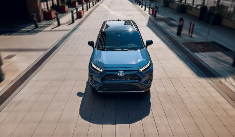
								RAV4 Hybrid full									