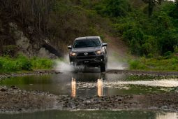 
										Hilux 4×4 Gasolina full									