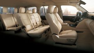 land cruiser 300 diseno interior
