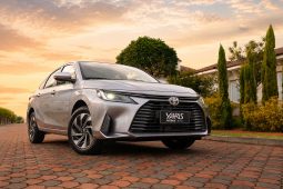 
										Yaris fastback HEV full									